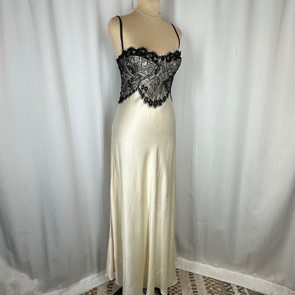 Vintage Victoria's Secret Size M 100% Silk Ivory Black Lace Maxi Slip Dress READ